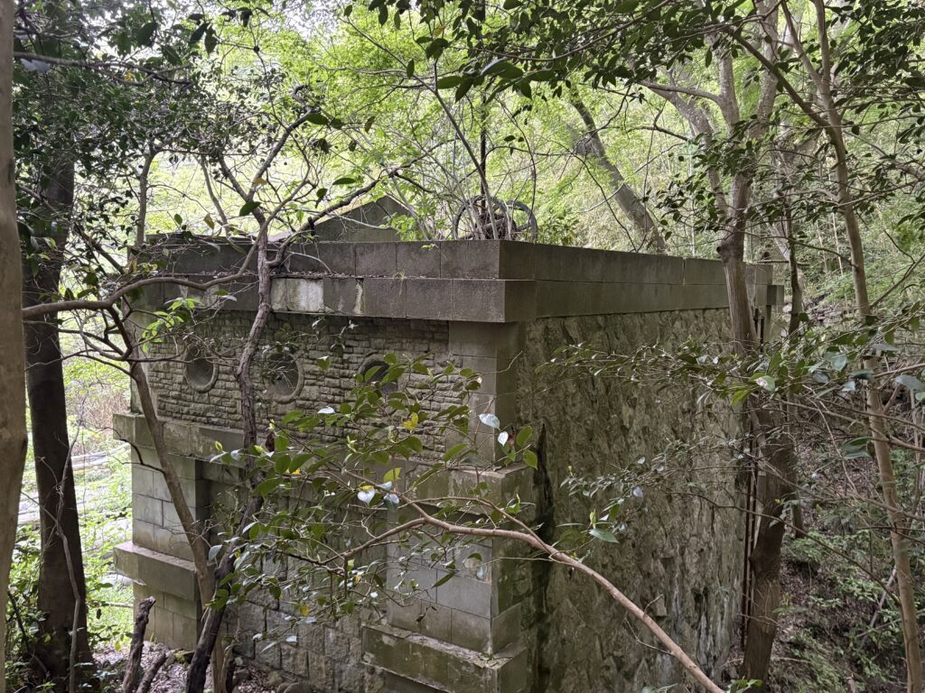 烏原貯水池 放水門 