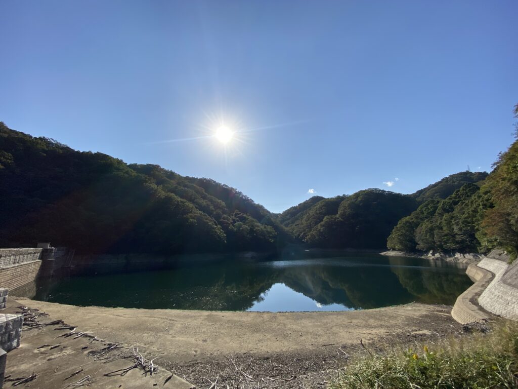 布引水源五本松貯水池堰堤内面