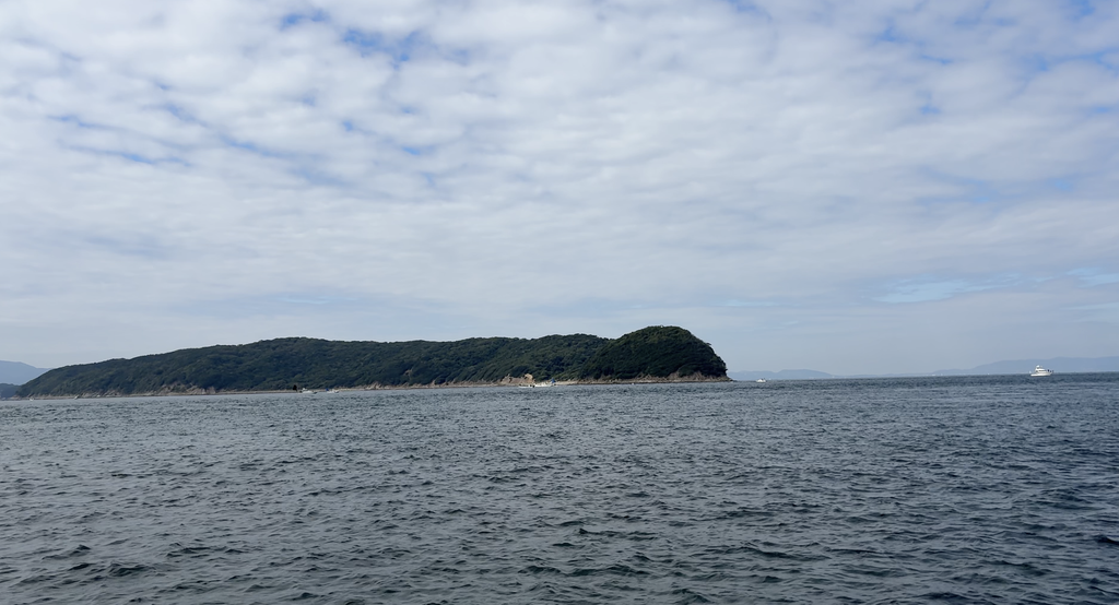 深山第一砲台跡下の海岸から見た紀淡海峡と友ヶ島
